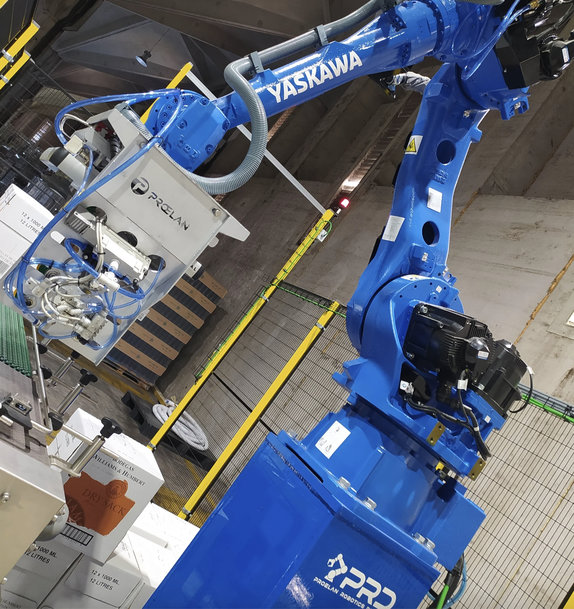 YASKAWA AUTOMATES PRODUCTION AT WILLIAMS & HUMBERT WINERY WITH PL80 ROBOT & PALLETSOLVER SOFTWARE